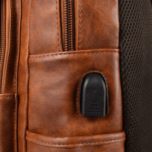 Rucsac-Unisex-Sacha-USB-Maro-5-detaliu