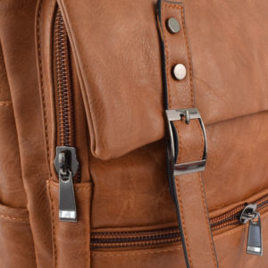 Rucsac-Unisex-Sacha-cu-USB-Maro-Deschis-7-detaliu