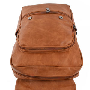 Rucsac-Unisex-Sacha-cu-USB-Maro-Deschis-8-detaliu