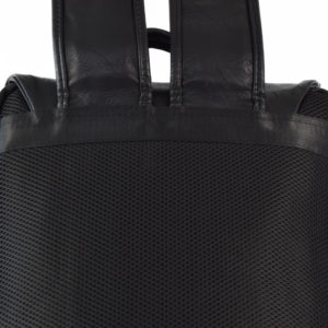 Rucsac-Unisex-Sacha-cu-USB-Negru-4-detaliu